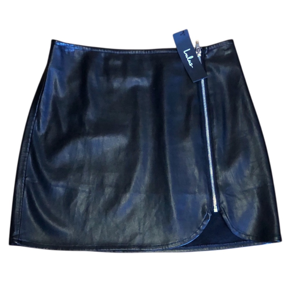NWT LULU'S black faux leather miniskirt